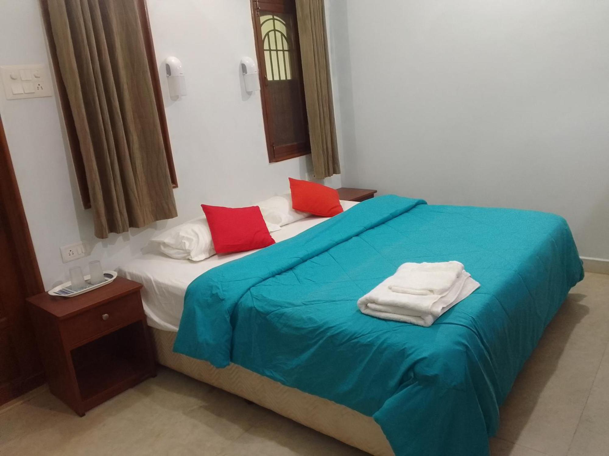 Peaceful Rooms At Pande Residency Patnem Beach Exterior foto