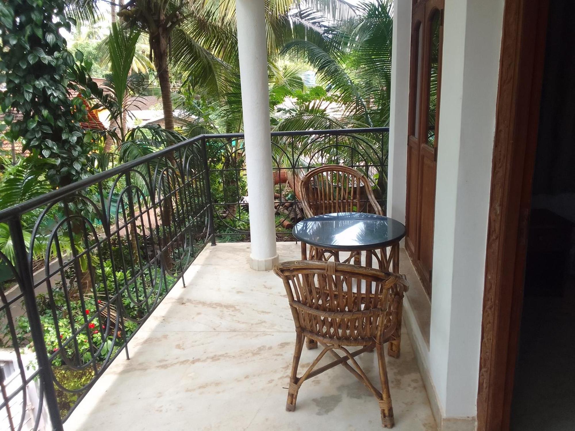 Peaceful Rooms At Pande Residency Patnem Beach Exterior foto